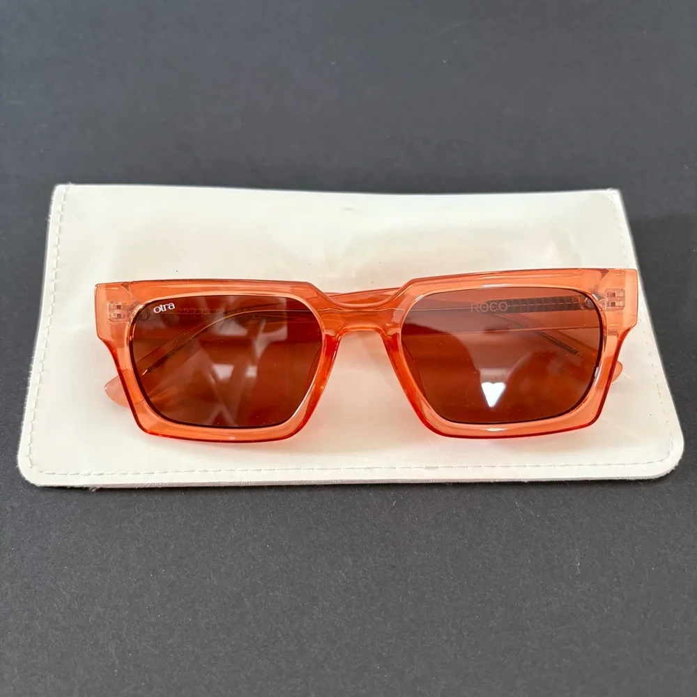Otra Roco Retro Orange Transparent Frame Sunglasses - Picture 1 of 6